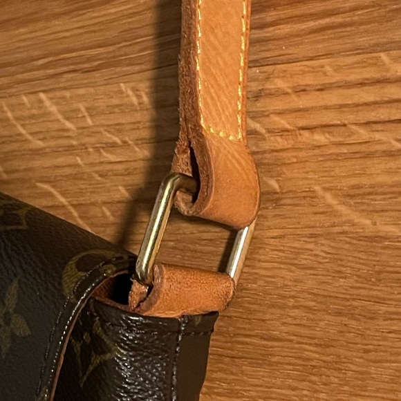 Louis Vuitton Monogram Musette Salsa GM - Picture 6 of 6